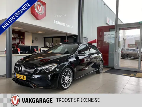 Mercedes-Benz A-Klasse 180 Ambition,AMG Line,Automaat,Panoramadak,Navigatie,Parkeerassistent,Climate