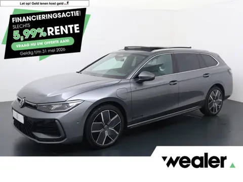 Volkswagen Passat Variant 1.5 eHybrid DSG R-Line Edition | 204 PK | Harman Kardon | Trekhaak met weg