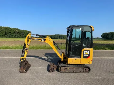Caterpillar 301.8 minigraver sloop/sorteer (bj 2019)