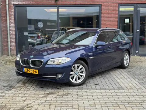 BMW 5-serie Touring 520i High Executive | Leer | Stoelverwarming | Navi | Clima | Cruise |
