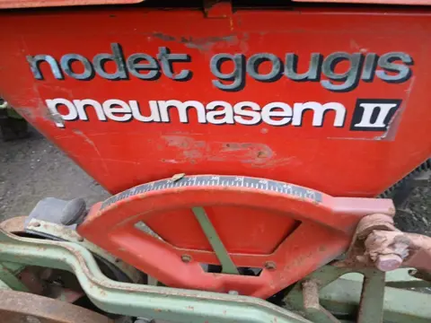 Nobas gougis 11