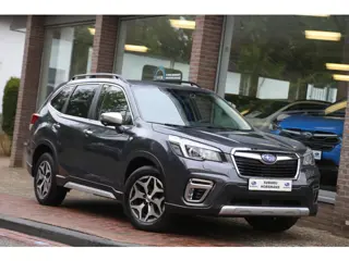 Subaru Forester 2.0i e-BOXER AWD Comfort Navi Camera ACC El.Stoelen