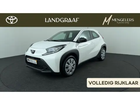 Toyota Aygo X 1.0 VVT-i MT Play Toyota Aygo X 1.0 VVT-i MT play