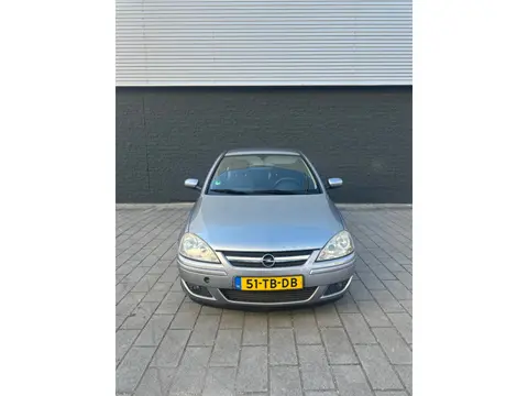 Opel Corsa 1.2-16V Silverline
