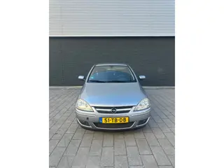 Opel Corsa 1.2-16V Silverline