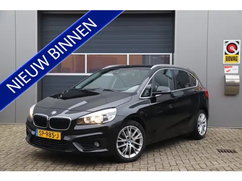 BMW 2 Serie Active Tourer 218i Luxury, Stoelverwarming, Trekhaak, Parkeerhulp, Navi
