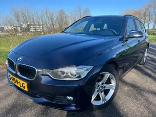 BMW 3-serie 320i | clima/cruise/parkeersensoren