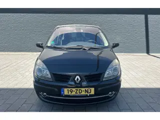 Renault Grand Scénic 2.0-16V T Tech Line