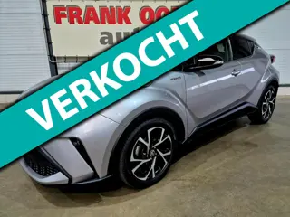Toyota C-HR 1.8 Hybrid Adventure + Dealer OH|Keyless|Camera|Navi|Apple|Android|DAB|Dodehoek|Lane|LED
