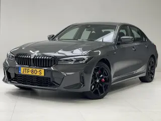 BMW 3-serie 330e M-Sport Pro | Schuifdak | 19" | Trekhaak | M Interieurlijsten Carbon Fibre | Nu 58.