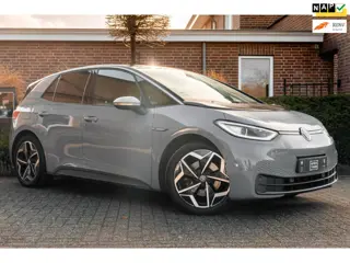 Volkswagen ID.3 First Plus 58 kWh 1e Eig Sfeerverlichting Keyless Adaptive Camera Stoelverwarming 19