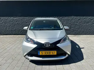 Toyota Aygo 1.0 VVT-i x-play airco/zuinig/automaat/Xplay
