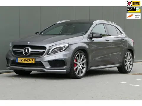 Mercedes-Benz GLA-klasse AMG 45 4MATIC Pano Schaalstoelen NAP Drivers package Distr+ Memory harman k