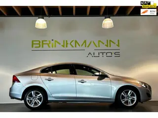 Volvo S60 1.6 T3 Momentum - Nav - PDC - APK 06-2027 - NAP.