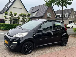 Peugeot 107 1.0 Exclusive NL-AUTO-NAP.