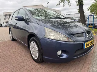 Mitsubishi Grandis 2.4-16V Inform 7Persoons Airco,Navigatie