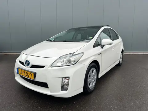 Toyota Prius 1.8 Aspiration SOLAR | PANORAMA | ONDERHOUDSBOEKJE !