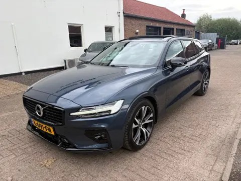 VOLVO V60 B3 R-Design Schuifdak H&K Pilot Assist