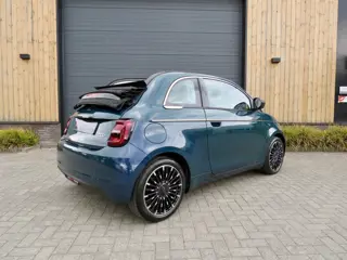 Fiat 500e La Prima cabrio 42 kWh *Carplay *Unieke kleur