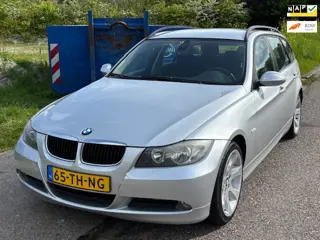 BMW 3-serie Touring 318i High Executive ECC Audio/CD Electric pakket ABS LMV 18" PDC ESP Cruise Trek