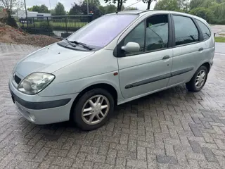 Renault Scénic 1.6-16V Expression Sport automaat trekhaak Clima
