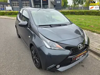 Toyota Aygo 1.0 VVT-i x-play airco
