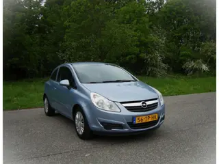 Opel Corsa 1.2-16V Enjoy . Airco . Elec ramen . APK 4-2027