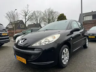 Peugeot 206 + 1.1 XR 5Drs 60pk,Apk 26/2/27,Nap,St bekr