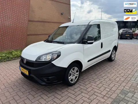 Fiat Doblò Cargo 1.6 MJ L1H1 ECO JET, Euro 6, 3 pers, Trekhaak, Navigatie,