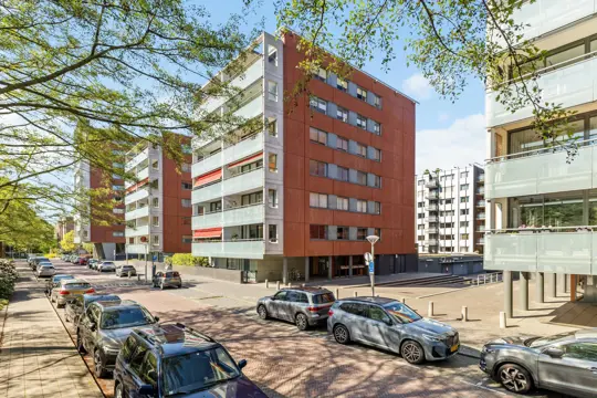 Woning aan de Laan van Deshima te Amstelveen
