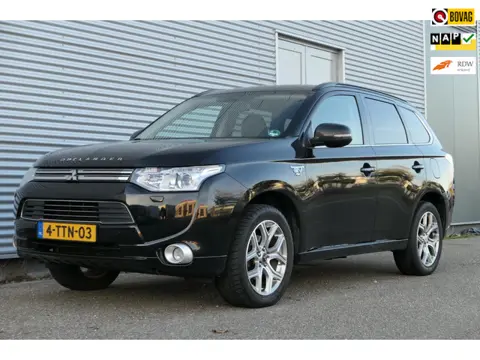 Mitsubishi Outlander 2.0 PHEV Executive Edition Trekhaak NAP