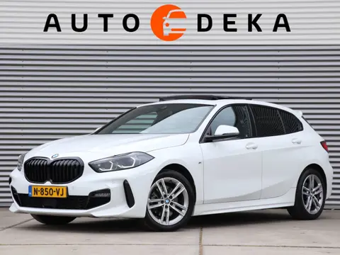 BMW 1-serie 118i M-Sport Automaat *Panodak*Kuipstoelen*