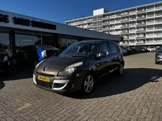 Renault Scénic 2.0 Dynamique Autiomaat Panodak (bj 2011)