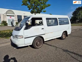 Hyundai H 100 H100 L400 HIACE 2.5 DIESEL CLEAN CAR MANUEEL