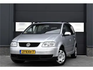 Volkswagen Touran 1.6-16V FSI 7 p (bj 2005, automaat)