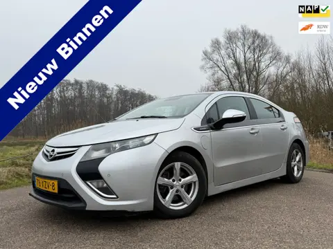 Opel Ampera 1.4 Automaat / Leder / Camera / Navi / Stoelverwarming / 17" Zomerset + 16" Winterset / 