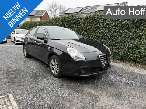 Alfa Romeo Giulietta 1.4 T Distinctive | Autom. Airco | Cruise Control | LMV | PDC | Trekhaak | Stoe