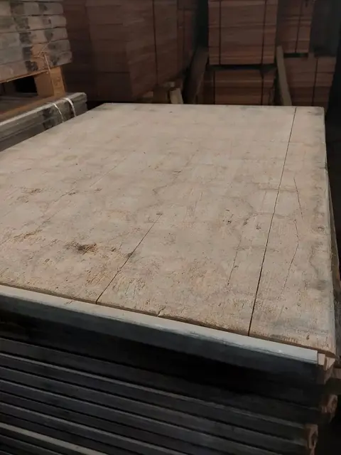 steenschotten gebruikt grenen nog 95mx1.40m dik 5cm
