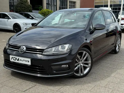Volkswagen Golf 1.2 TSI BLUEMOTION TECHNOLOGY R-LINE