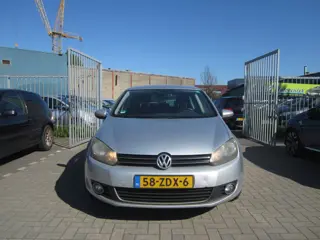 Volkswagen Golf 1.6 TDI Highline BlueMotion