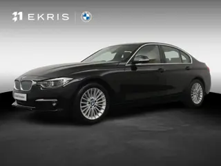 BMW 3 Serie 320i Luxury Edition | Achteruirijcamera | Stoelverwarming | NAVI |