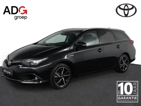 Toyota Auris 1.8 Hybrid Executive | Trekhaak | Parkeersensoren | Stoelverwarming | Cruise-Control | 
