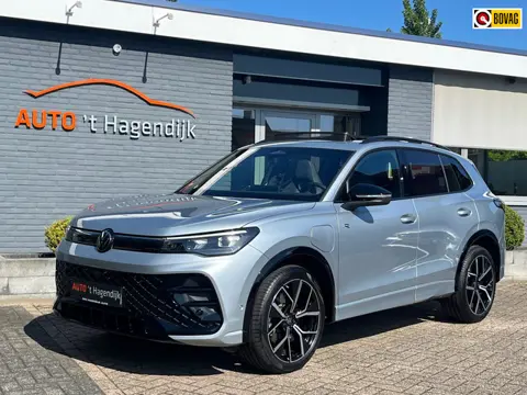 Volkswagen Tiguan 1.5 eHybrid R-Line pano trekh H&K 1EIG