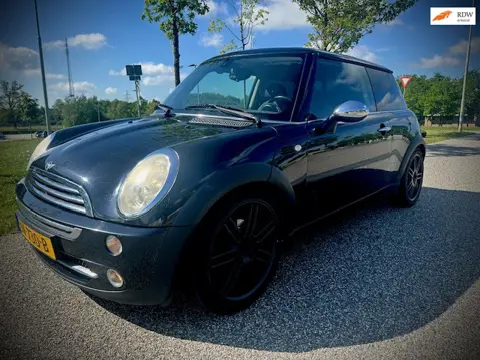 Mini Mini 1.6 One, airco, nieuwe apk, navi, camera, 17 inch