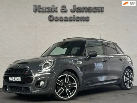 Mini Mini 2.0 Cooper S JCW 192PK Pano Automaat Leder Led