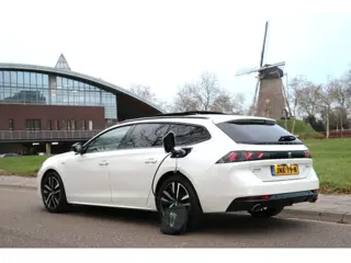 Peugeot 508 SW 1.6 PHEV Hybride Aut E-EAT8 222Pk PureTech GT Line 1e eigenaar Full Option LED Panora