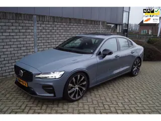 Volvo S60 2.0 B4 Plus Dark Autom Panodak Luxe Leder Sportst Stoel/Stuur A Bankverw Navi Camera Adapt