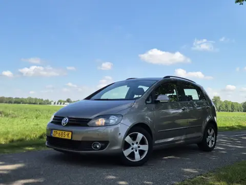 Volkswagen Golf Plus 1.2 TSI Highl. Autom. Parkeren, cruise, APK