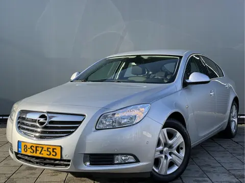 Opel Insignia BWJ 2013 | 1.4T 141PK Design Edition | TREKHAAK | NAVI | CLIMA | PDC 2X | SPORTSTOELEN