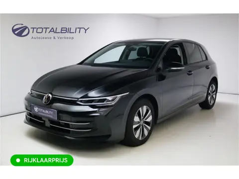 Volkswagen Golf 1.5 eTSI Edition | Stoel- stuurverwarming | Automaat | All-season | Navigatie | Priv